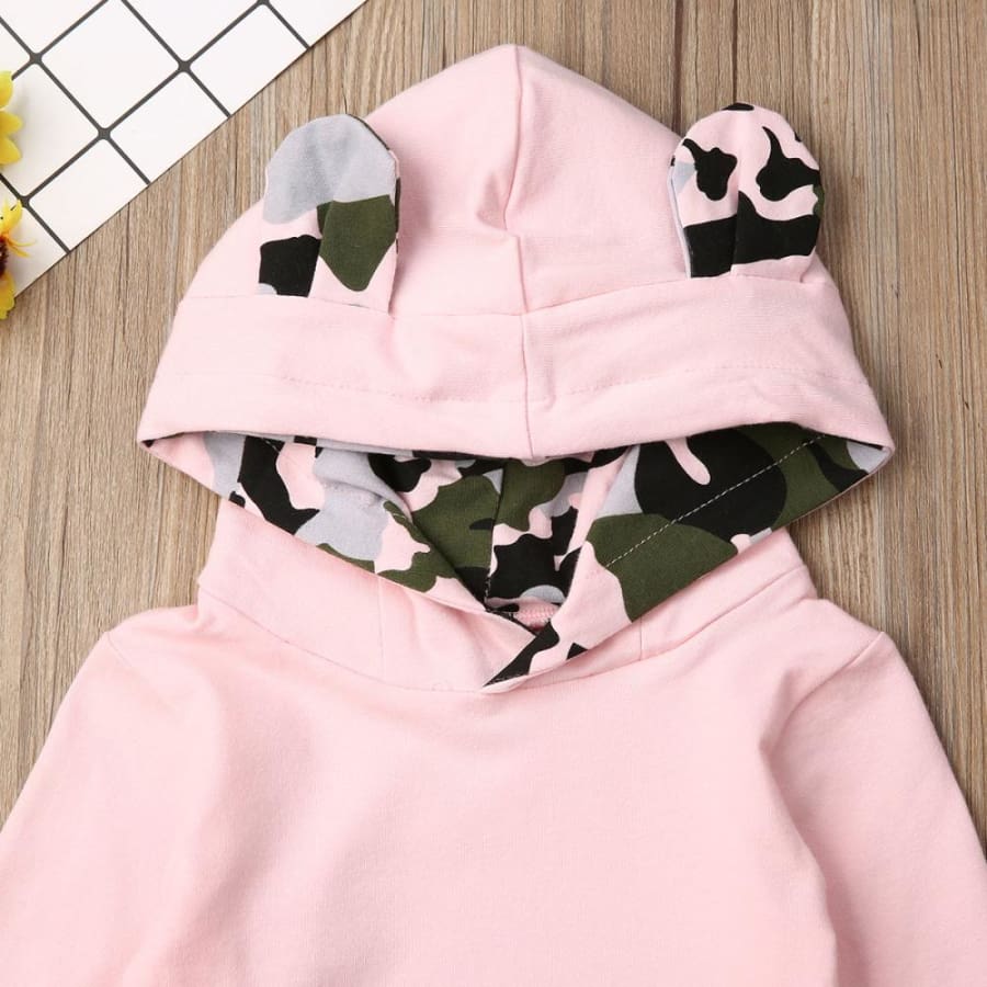 Gorgeous pink & camo light weight hoodie set for babies & toddlers. with cute bear ears on the hood.