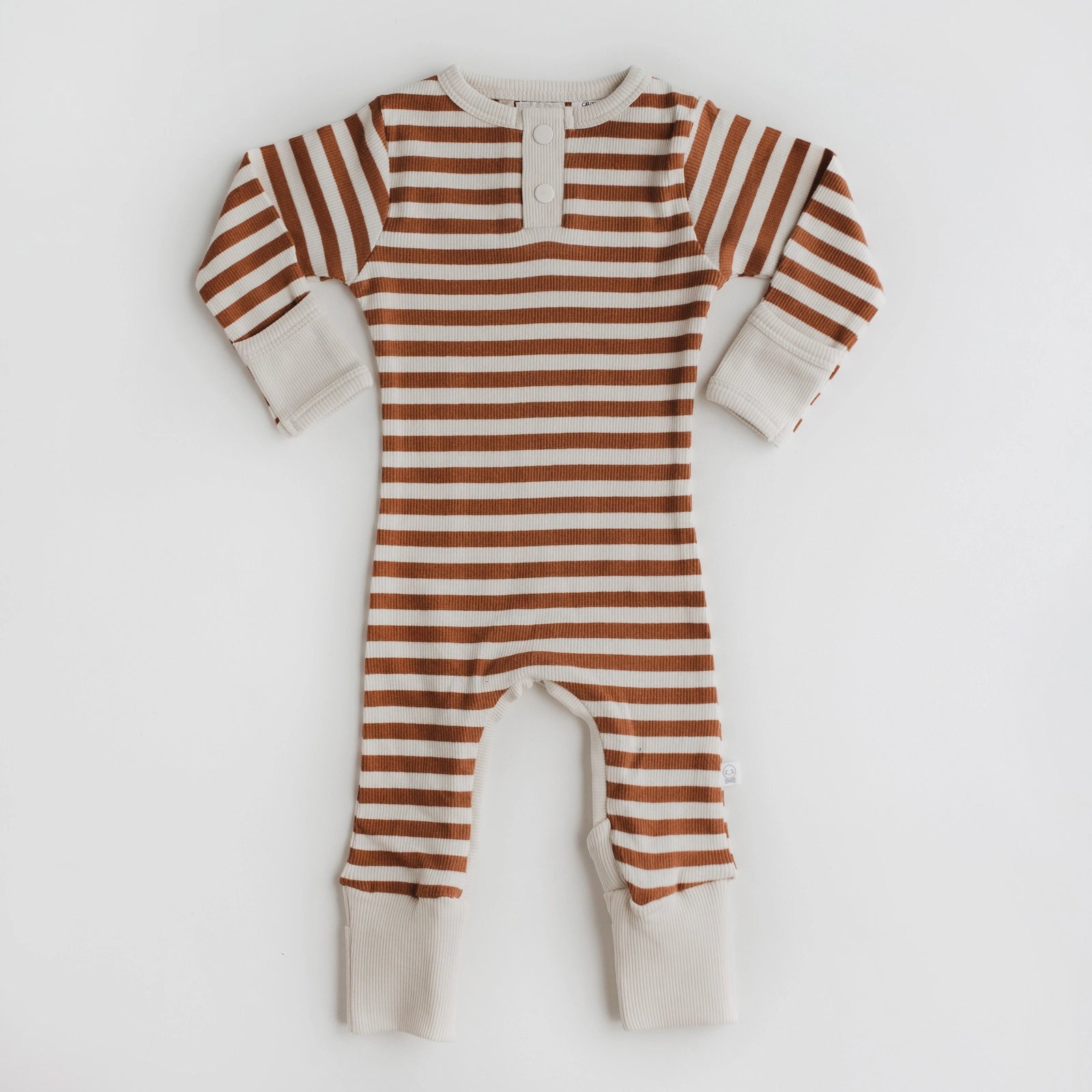  Biscuit Stripe Organic Growsuit onesie is functional, soft and stretchy with foldable hand & foot mittens to keep your little one cosy.