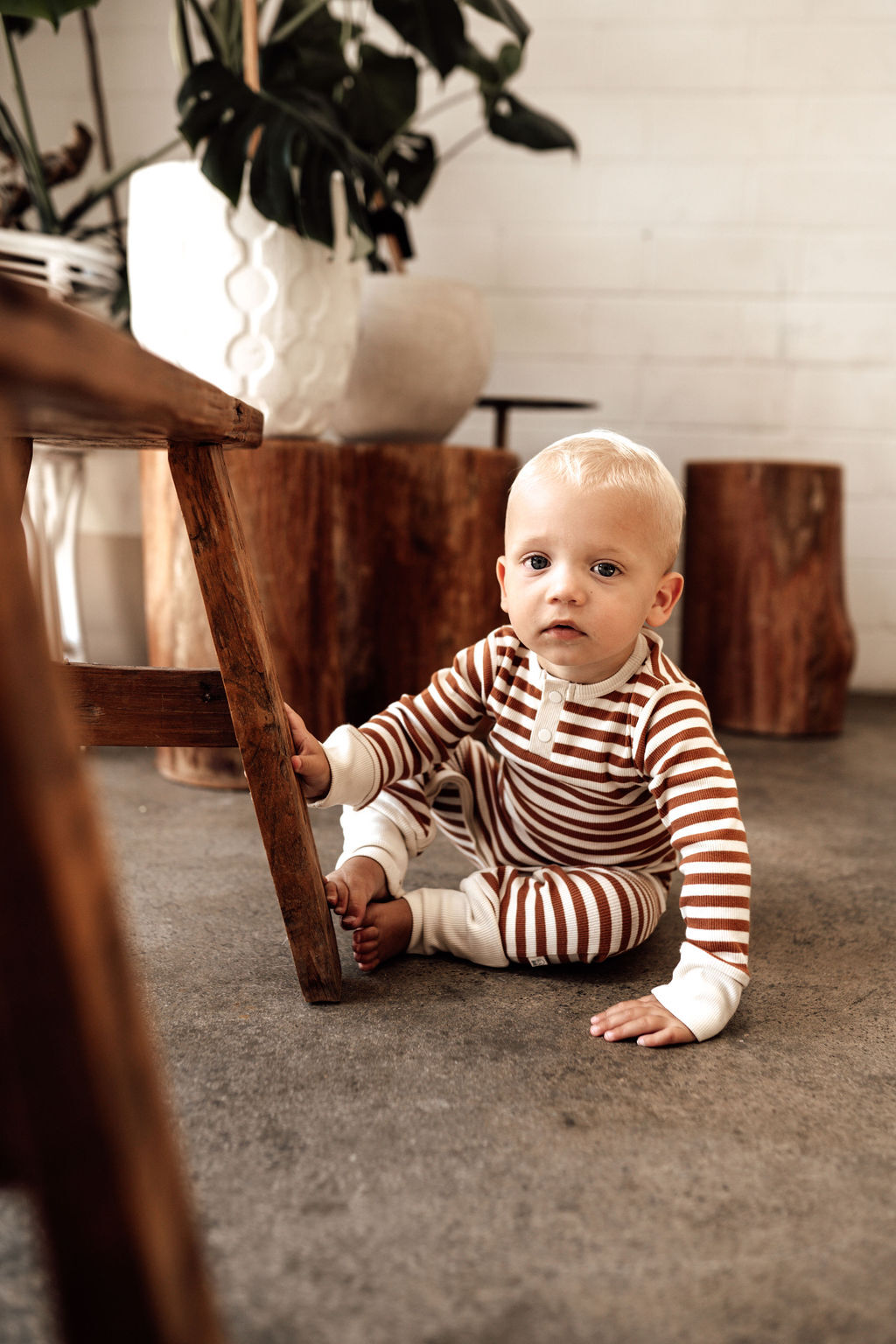  Biscuit Stripe Organic Growsuit onesie is functional, soft and stretchy with foldable hand & foot mittens to keep your little one cosy.