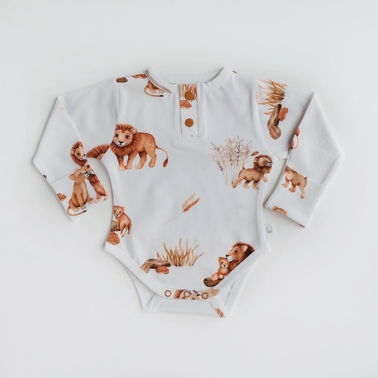 Lion long sleeve bodysuit for babies & toddlers, in a white fabric & adorable lion design